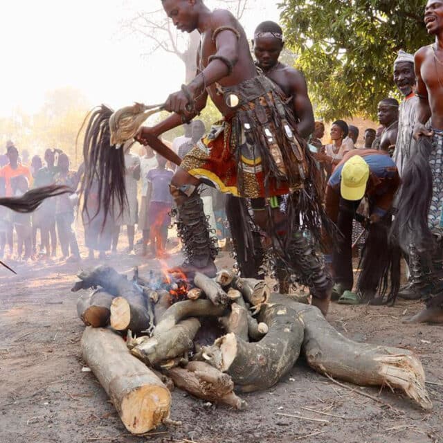 bassar-la-danse-du-feu